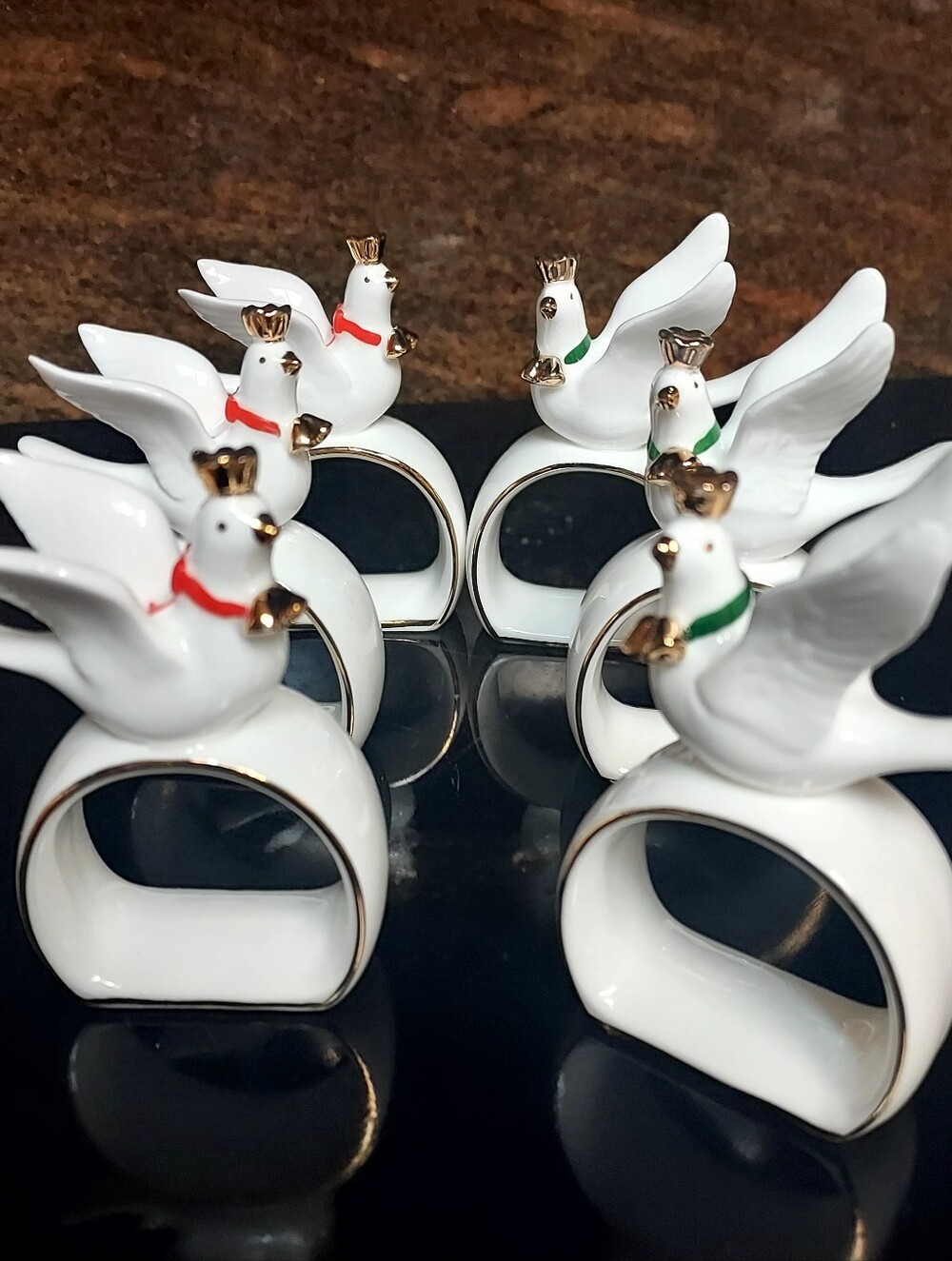 Vintage Napcoware  Dove Bone China Napking Rings 3 Red 3 Green....B28